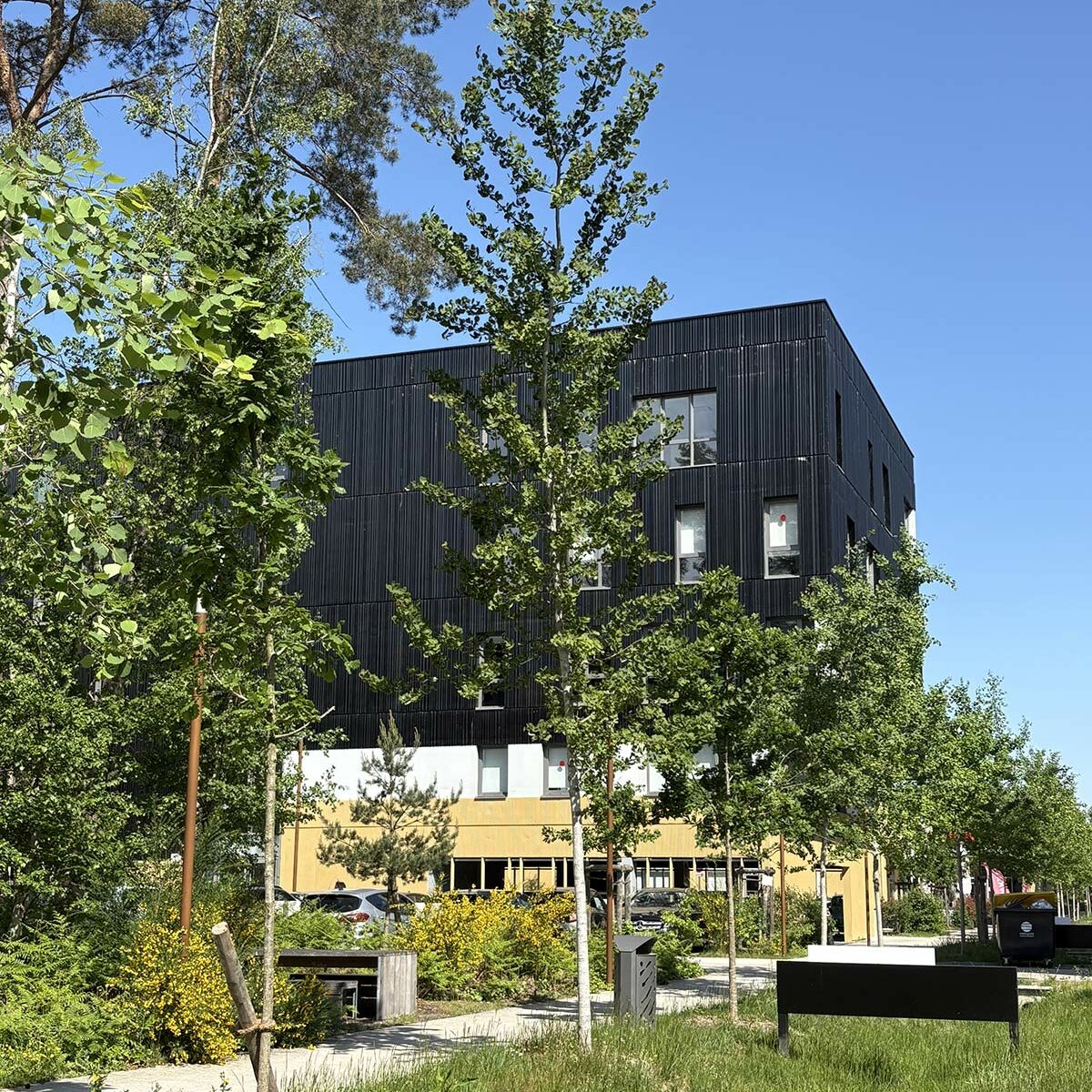 WE HUB Rouen Madrillet Innovation Bureaux à louer RNAS Rouen Normandie Aménagement Stationnement RNAS