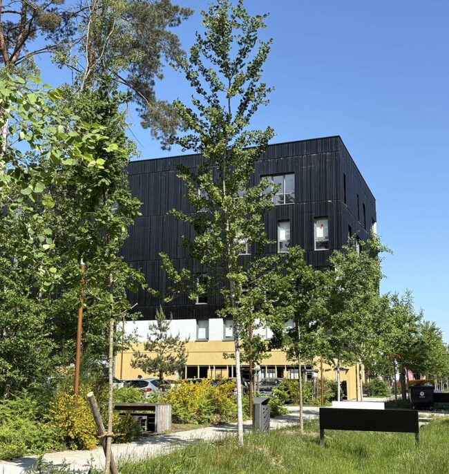 WE HUB Rouen Madrillet Innovation Bureaux à louer RNAS Rouen Normandie Aménagement Stationnement RNAS